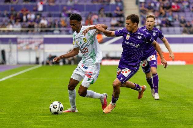 SOCCER - BL, A.Wien vs A.Lustenau VIENNA,AUSTRIA,13.SEP.26 - SOCCER - ADMIRAL Bundesliga, FK Austria Wien vs SC Austria Lustenau. Image shows Anilson (A.Lustenau) and Daniel Nnodim (A.Wien).  GEPAxpictures xPhilippxBrem