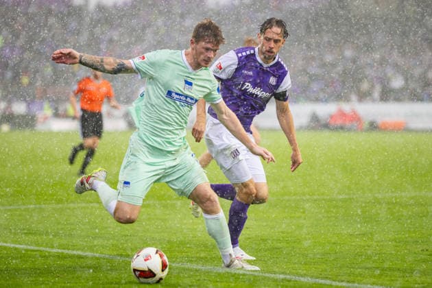 L R Sebastian Groenning (Hertha BSC), 17, in a tackle with Jannik Mueller (VfL Osnabrück), 24, GER, VfL Osnabrück vs. Hertha BSC, Soccer, 2. Bundesliga, Matchday 5, 2026–2027 season, September 13, 2026 DFL regulations prohibit any use of photographs as image sequences and or quasi-video GER, VfL Osnabrück vs. Hertha BSC, soccer, 2. Bundesliga, Matchday 5, 2026–2027 season, September 13, 2026, Osnabrück Copyright: xEibner-Pressefoto JanxRollingerx EP_JSK