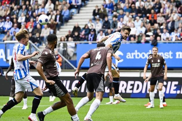 HEERENVEEN - (lr) Levi Smans of SC Heerenveen, Abdelnour Soualhia of Telstar, Dylan Vente of SC Heerenveen during the Dutch Eredivisie match between SC Heerenveen and PEC Zwolle at the Abe Lenstra Stadium on September 13, 2026 in Heerenveen, the Netherlands. OLAF KRAAK ANP Eredivisie 2026 27 xVIxANPxSportx xxANPxIVx 568476334 originalFilename: 568476334.jpg