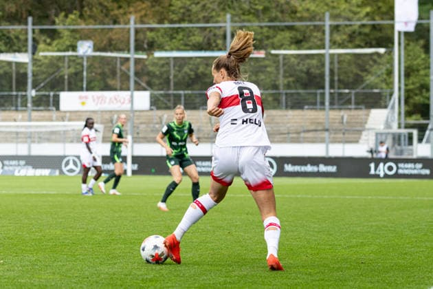Germany: VfB Stuttgart Women vs. VfL Wolfsburg Women, Women s Bundesliga, Google Pixel Women s Bundesliga, 2026–27 Season, GAZi Stadium on the Waldau, Stuttgart; Maximiliane Rall, VfB Stuttgart Women, 8 am Ball, Stuttgart, GAZi Stadium on the Waldau, Baden-Württemberg, Germany Copyright: xBenedictxChristx