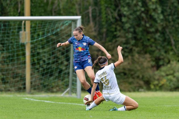 Northeast Regional League (Women) RasenBallsport Leipzig II vs. 1 FFV Erfurt Leipzig, September 13, 2026 Evita Judith Kogel 29 RasenBallsport Leipzig II vs. Tessa Berger 16 1 FFV Erfurt Northeast Regional League (Women) RasenBallsport Leipzig II vs. 1 FFV Erfurt Gontardweg Sports Complex GF 1 September 13, 2026 Copyright: xBEAUTIFULxSPORTS Duehringx