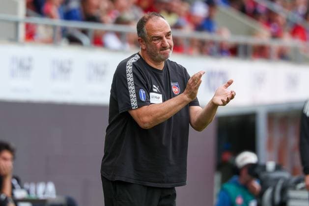 Head Coach Frank Schmidt of 1. FC Heidenheim 1846 gives instructions to the team, 1. FC Heidenheim 1846 vs. Holstein Kiel, Soccer, DFL, 2. Bundesliga, 2026–2027 season, First Half of the Season, Matchday 5, September 13, 2026, Heidenheim, Baden-Württemberg, Germany Copyright: xkolbert-press MartinxAgüerax