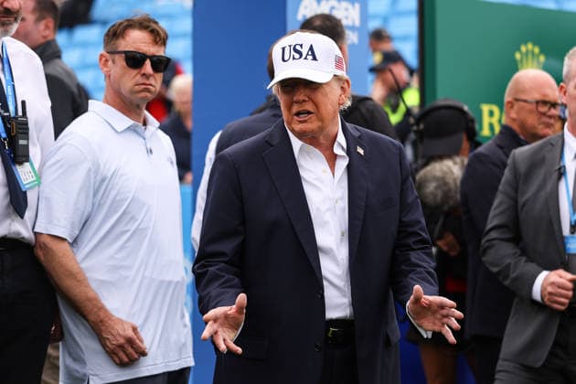 2026 Amgen Irish Open - Fourth Round, Trump International Golf Links, Doonbeg 13 9 2026 President of the United States of America Donald Trump at the first tee box Donald Trump at the first tee box 13 9 2026  Copyright: xx BB2_9990