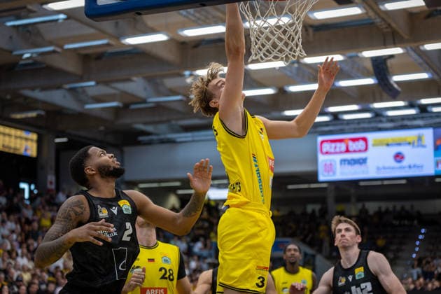 Paul Viefhues Kreisbau Kirchheim Knights, 03 GER, Kreisbau Kirchheim Knights vs. MHP RIESEN Ludwigsburg, easyCredit BBL, Netto BBL Cup, Round 1, 2026–2027 Season, September 13, 2026 GER, Kreisbau Kirchheim Knights vs. MHP RIESEN Ludwigsburg, easyCredit BBL, Netto BBL Cup, Round 1, 2026–2027 Season, September 13, 2026 Göppingen Copyright: xEibner-Pressefoto NinaxSanderx EP_NSR