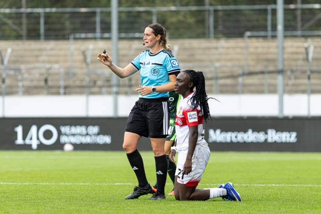 Germany: VfB Stuttgart Women vs. VfL Wolfsburg Women, Women s Bundesliga 1, Google Pixel Women s Bundesliga, 2026–27 season, GAZi Stadium auf der Waldau, Stuttgart; Naemi Breier (referee), Mira Arouna, VfB Stuttgart Women, 21, Stuttgart, GAZi Stadium auf der Waldau, Baden-Württemberg, Germany Copyright: xBenedictxChristx