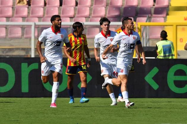Monza celebrates his first goal with team-mates during the Serie A Enilive matchday 4 match between US Lecce and AC Monza at the Via del Mare Stadium in Lecce, Italy, Sunday, September 13, 2026. (Credit Image: Giovanni Evangelista LaPresse)  Copyright: xGiovannixEvangelista LaPressex