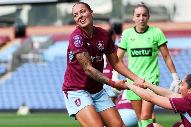 RECORD DATE NOT STATED BURNLEY, ENGLAND - SEPTEMBER 13: Naomi Hartley of Burnley during Burnley v Sunderland in the Barclays Womens Super League 2 at Turf Moor on September 13, 2026 in Burnley, England. Copyright: xSeanxChandlerx xSPPx Sportspressphoto_SPR229646