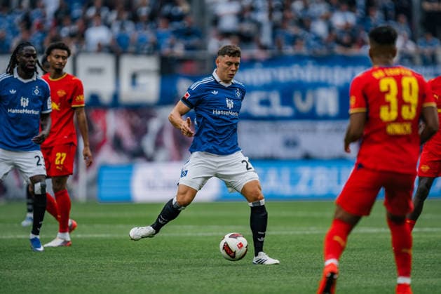 Germany Bundesliga 2026–2027, Matchday 3: RB Leipzig vs. Hamburger SV at Red Bull Arena Leipzig; Nicolai Remberg (Hamburger SV), 21, on the ball Copyright: xTomxLauruschkatx