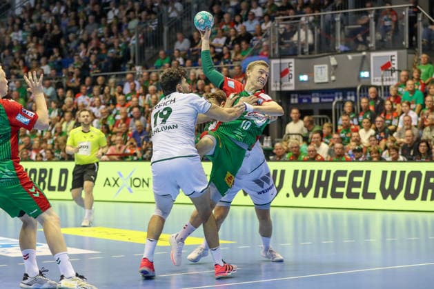 September 13, 2026, xgox, Handball: Opel HBL SC Magdeburg vs. HSG Wetzlar emspor; from left: Gisli Thorgeir Kristjansson (Magdeburg), 10 shots on goal, goal scorers, scores a goal, Magdeburg