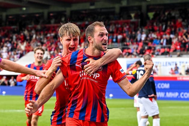 September 13, 2026, GER, Soccer, Men s, 2. Bundesliga, 1. FC Heidenheim vs. Holstein Kiel, Jan Schöppner (Heidenheim), 3, Jonas Föhrenbach (Heidenheim), 19, Goal celebration after Heidenheim s 1–0 goal, Voith Arena, Baden-Württemberg, Germany Copyright: xNordphotox xHafnerx