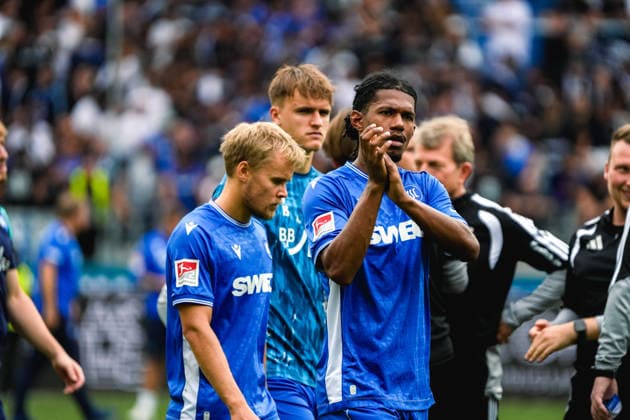 September 13, 2026, xwppx, Soccer 2. Bundesliga, Karlsruher SC vs. Energie Cottbus, Sandro Tremoulet (Karlsruher SC), Santeri Väänänen (Karlsruher SC) and Paul Scholl (Karlsruher SC) disappointed after the loss. DFL and DFB regulations prohibit any use of photographs as image sequences and or quasi-video. Karlsruhe