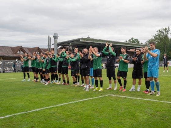 After the game, the Preussen Münster team thanks the fans and spectators; applause and gestures; GER, soccer, VfB Stuttgart II vs. Preussen Münster, 3. Liga, Matchday 5, Aspach, 2026–2027 season, September 13, 2026 GER, Soccer, VfB Stuttgart II vs. Preussen Münster, 3rd Division, Matchday 5, 2026–2027 season, September 13, 2026 Aspach Copyright: xCarstenxSchweringx EP_CSG