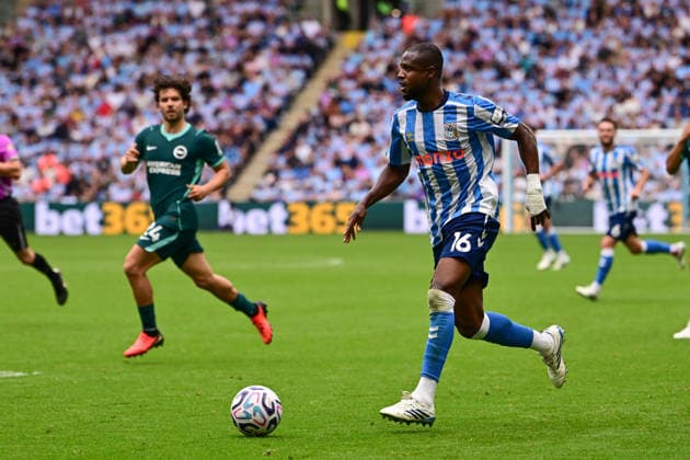 Coventry City v Brighton and Hove Albion, Premier League Coventry City midfielder Frank Onyeka (16) sprints forward with the ball during the Premier League match between Coventry City and Brighton and Hove Albion at the Coventry Building Society Arena, Coventry, UK on 13 September 2026. Coventry Coventry Building Society Arena West Midlands UK Editorial use only DataCo restrictions apply See www.football-dataco.com , Copyright: xDennisxGoodwinx PSI-24865-0045