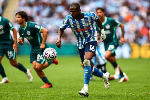Frank Onyeka of Coventry City in action Coventry City v Brighton and Hove Albion, Premier League, Football, Football, Coventry Building Society Arena, Coventry, UK - 13 Sep 2026Coventry Coventry Building Society Arena United Kingdom EDITORIAL USE ONLY No use with unauthorised audio, video, data, fixture lists, club league logos or live services. Online in-match use limited to 120 images, no video emulation. No use in betting, games or single club league player publications.  Copyright: xJamesxMarsh Shutterstockx 17144596en