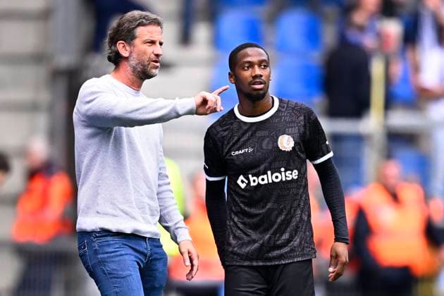 KRC Genk v KAA Gent - Jupiler Pro League GENK, BELGIUM - SEPTEMBER 13 : De Mil Rik head coach of KAA Gent and Balikwisha Michel-Ange forward of KAA Gent during the Jupiler Pro League match between KRC Genk and KAA Gent on September 13, 2026 in Genk, Belgium, 13 09 2026 Genk Belgium  Copyright: xTomasxSiskx