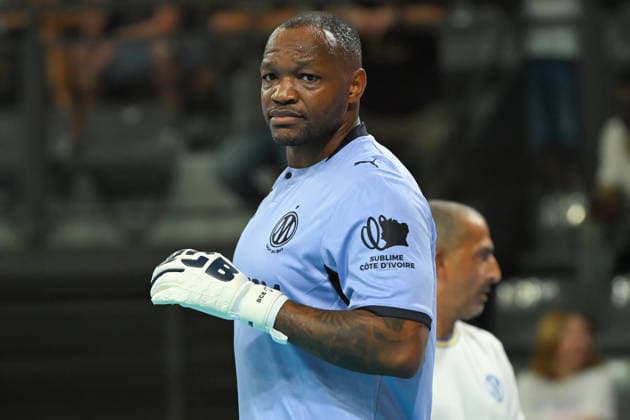 FUTSAL : Cannes Legends - 12 09 2026 Steve Mandanda during the second edition of Cannes Legends, on September 12, 2026 at the Palais des Victoires in Cannes (Alpes-Maritimes). CannesFrance  Copyright: xWilliamxCannarellax