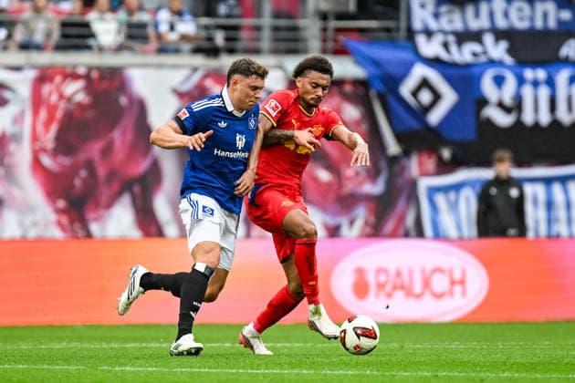 Soccer I Men s I 2026–2027 Season I Bundesliga I Matchday 3 I RB Leipzig vs. Hamburger SV I September 13, 2026 Tackle between Nicolai Remberg (21, Hamburger SV) and Tidiam Gomis (27, RB Leipzig) Leipzig, Red Bull Arena, Saxony, Germany Copyright: xLobeca InesxHähnelx