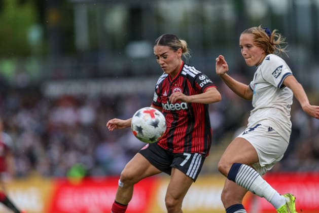 GER, Frankfurt, Eintracht Frankfurt vs. TSG Hoffenheim, Google Pixel Women s Bundesliga, Soccer, DFB, 2026–2027 Season, Stadion am Brentanobad, Matchday 4 in pictures: from left, Ereleta Memeti, Eintracht Frankfurt Women s Team 7, Lisann Kaut, TSG Hoffenheim Women 4. DFB and DFL regulations prohibit any use of photographs as image sequences and or quasi-video. September 13, 2026 Copyright: HMBxMedia HendrikxHamelau
