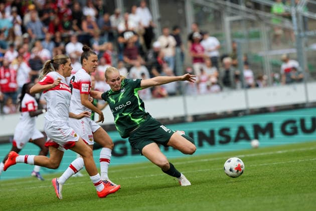 Camilla Küver (VFL Wolfsburg), 16, battles for the ball: VfB Stuttgart vs. VfL Wolfsburg, Soccer, Women s Bundesliga, Matchday 4, 2026–2027 Season, September 13, 2026 VfB Stuttgart vs. VfL Wolfsburg, soccer, Women’s Bundesliga, Matchday 4, 2026–2027 season, September 13, 2026 Copyright: xEibner-Pressefoto SoerenxHerwegx EP_SHG