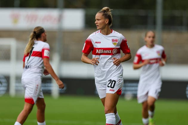 Jana Beuschlein of VfB Stuttgart, 20, watches the VfB Stuttgart vs. VfL Wolfsburg match, soccer, Women s Bundesliga, Matchday 4, 2026–2027 season, September 13, 2026 VfB Stuttgart vs. VfL Wolfsburg, soccer, Women’s Bundesliga, Matchday 4, 2026–2027 season, September 13, 2026 Copyright: xEibner-Pressefoto SoerenxHerwegx EP_SHG