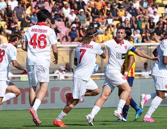 September 13, 2026, Lecce, Italia: AC Monza s Ricardo MAngas celebrated by his teammates after scoring the goal during the Italian Serie A soccer match US Lecce vs AC Monza at the Via Del Mare stadium in Lecce, Italy, 13 september 2026. ANSA ABBONDANZA SCURO LEZZI. Serie A: US Lecce Vs AC Monza  - ZUMAa110 20260913_zaf_a110_020 Copyright: xAbbondanzaxScuroxLezzix