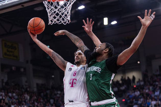 Basketball, friendly match, Telekom Baskets Bonn v JSF Nanterre