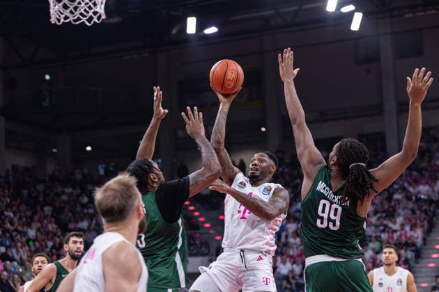 Exhibition Game: Telekom Baskets Bonn vs. JSF Nanterre 92, September 13, 2026; Jeff Garrett scores 4 points for Telekom Baskets Bonn in the exhibition game between Telekom Baskets Bonn and JSF Nanterre 92 on September 13, 2026, at the Telekom Dome in Bonn Copyright: xBEAUTIFULxSPORTS Derixx