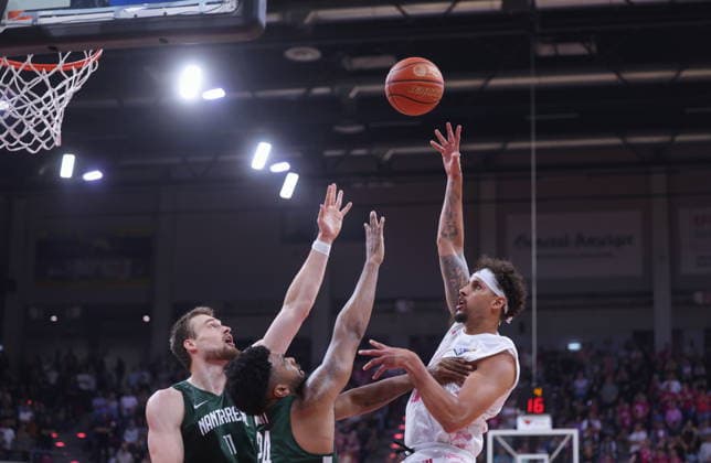 Michael Kessens, Telekom Baskets Bonn, Friendly Match vs. Nanterre 92, 2025–26 Season