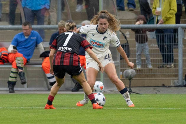 Google Pixel Women s Bundesliga: Eintracht Frankfurt vs. TSG Hoffenheim, September 13, 2026—Laia Martret (TSG Hoffenheim, 21) and Ereleta Memeti (Eintracht Frankfurt, 7) battle for the ball, Eintracht Frankfurt vs. TSG Hoffenheim, Frankfurt, Stadion am Brentanobad, September 13, 2026 Copyright: xBEAUTIFULxSPORTS Gawlikx