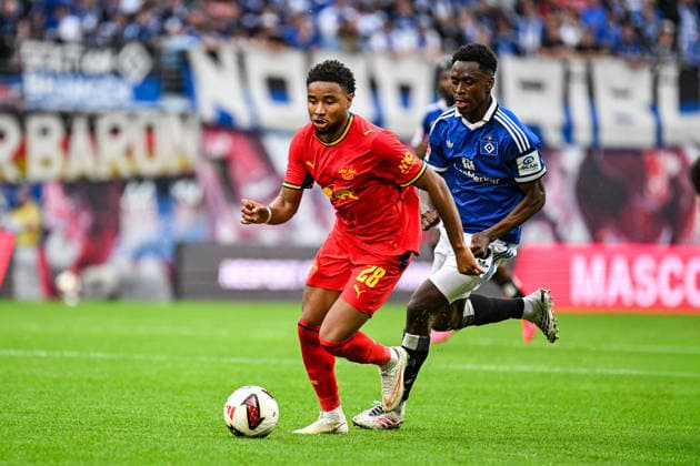 Soccer I Men s I 2026–2027 Season I Bundesliga I Matchday 3 I RB Leipzig vs. Hamburger SV I September 13, 2026 Christopher Nkunku (28), RB Leipzig, with the ball, followed by Albert Sambi Lokonga (6), Hamburger SV; Leipzig, Red Bull Arena, Saxony, Germany Copyright: xLobeca InesxHähnelx
