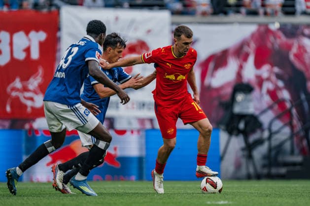 Germany Bundesliga 2026–2027, Matchday 3: RB Leipzig vs. Hamburger SV at Red Bull Arena Leipzig; Brajan Gruda (RB Leipzig), 10 on the ball Copyright: xTomxLauruschkatx