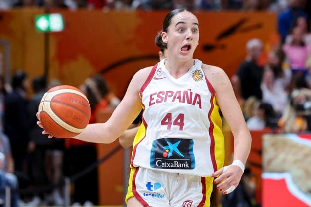 Iyana Martin of Spain controls the ball during the FIBA Women s Basketball World Cup Germany 2026 third-place game between Spain and Germany at the Berlin Arena on September 13, 2026, in Berlin, Germany. Photo by Marco Steinbrenner, DeFodi Images