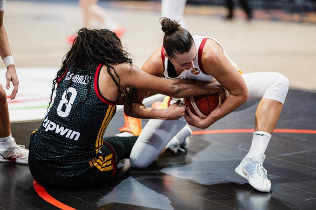 FIBA Women’s Basketball World Cup 2026: Spain vs. Germany, September 13, 2026—Nyara Sabally of Germany (No. 8) battles Raquel Carrera of Spain (No. 14) for the ball. FIBA Women’s Basketball World Cup 2026, Final Round, 3rd-Place Game: Spain vs. Germany on September 13, 2026, at the Uber Arena, Berlin Copyright: xBEAUTIFULxSPORTS Tonhäuserx