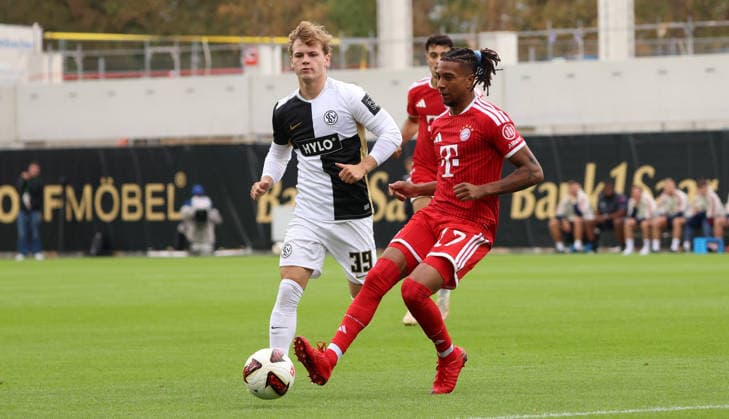 September 13, 2026, Soccer, Men s, Bundesliga 1, 2026–2027 Season, SV 07 Elversberg vs. FC Bayern Munich, Cole Campbell (SV 07 Elversberg) vs. Michael Olise (FC Bayern Munich), Ursapharm Arena an der Kaiserlinde, Saarland, Germany Copyright: xFabianxKleerx