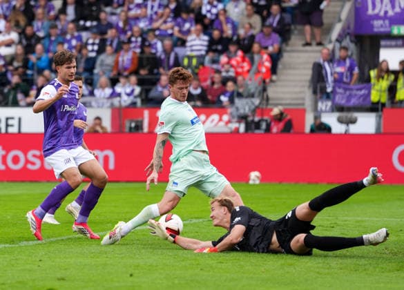 Robin Fabinski, VfL Osnabrück, 27; Sebastian Groenning, Hertha BSC, 17; and Jonas Krumrey, VfL Osnabrück, 32 (GER), VfL Osnabrück vs. Hertha BSC, 2. Bundesliga, Matchday 5, 2026–27 season, Bremer Brücke, Osnabrück, September 13, 2026 DFL REGULATIONS PROHIBIT ANY USE OF PHOTOGRAPHS AS IMAGE SEQUENCES AND OR QUASI-VIDEO Photo: HMB Media, Scott W. Coleman Copyright: HMBxMedia xScottxW.xColeman