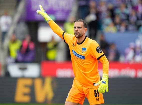 Marius Gersbeck, Hertha BSC, 35, gesturing (GER), VfL Osnabrück vs. Hertha BSC, 2. Bundesliga, Matchday 5, 2026–27 season, Bremer Brücke, Osnabrück, September 13, 2026 DFL REGULATIONS PROHIBIT ANY USE OF PHOTOGRAPHS AS IMAGE SEQUENCES AND OR QUASI-VIDEO Photo: HMB Media, Scott W. Coleman Copyright: HMBxMedia xScottxW.xColeman