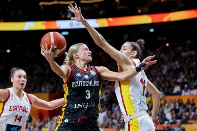 Alexandra Wilke of Germany and Raquel Carrera of Spain battle for the ball during the FIBA Women s Basketball World Cup Germany 2026 third-place game between Spain and Germany at the Berlin Arena on September 13, 2026, in Berlin, Germany. Photo by Marco Steinbrenner, DeFodi Images
