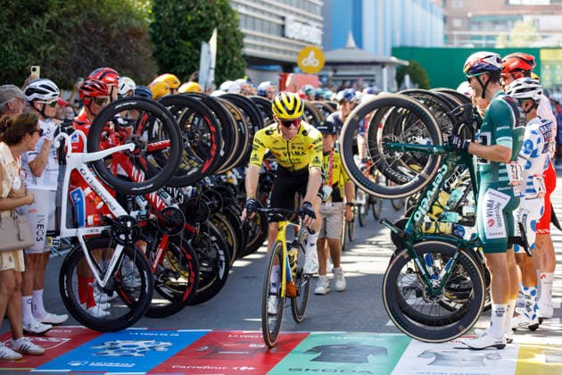 Start of the final stage of the 2026 Vuelta a Espana Image of the final stage of the 2026 Vuelta a Espana On September 13, 2026, in Granada, Andalusia, Spain September 13, 2026 Álex Cá Granada Granada Spain  Copyright: xÃlexxCamarax 7771514