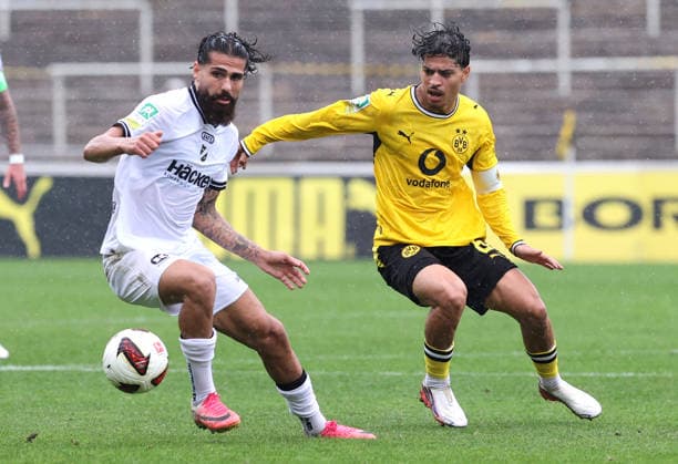 Sunday, September 13, 2026, 2026–27 season, Regionalliga West, Matchday 8 at Rote Erde Stadium in Dortmund, BVB Borussia Dortmund II vs. SV Rödinghausen, Mikail Polat (SVR) vs. Ayman Azhil (BVB II), from left to right