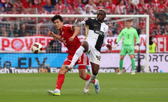 September 13, 2026, Soccer, Men s, Bundesliga 1, 2026–2027 Season, SV 07 Elversberg vs. FC Bayern Munich, Minjae Kim (FC Bayern Munich) vs. David Mokwa (SV 07 Elversberg), Ursapharm Arena at the Kaiserlinde in Elversberg, Saarland, Germany Copyright: xFabianxKleerx