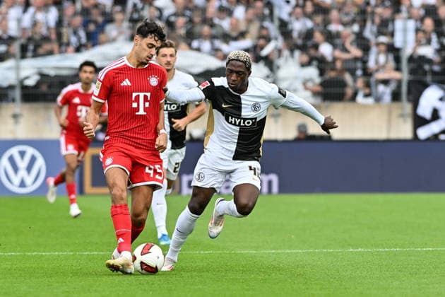 1 German Bundesliga: SV Elversberg vs. FC Bayern Munich, September 13, 2026, ELVERSBERG, GERMANY September 13: Aleksandar PAVLOVIC of FC Bayern Munich (45) and David MOKWA of SV Elversberg (42) face off during the Bundesliga match between SV Elversberg and FC Bayern Munich on Matchday 3 at the Ursapharm Arena on Kaiserlinde. DFL REGULATIONS PROHIBIT ANY USE OF PHOTOGRAPHS AS IMAGE SEQUENCES AND OR QUASI-VIDEO Copyright: xBEAUTIFULxSPORTS Goldbergx