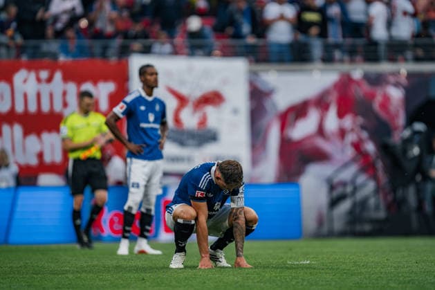 Germany Bundesliga 2026–2027, Matchday 3: RB Leipzig vs. Hamburger SV, Red Bull Arena Leipzig, Nicolai Remberg (Hamburger SV), 21: Final whistle, disappointment, emotions, post-game, gesture, body language Copyright: xTomxLauruschkatx