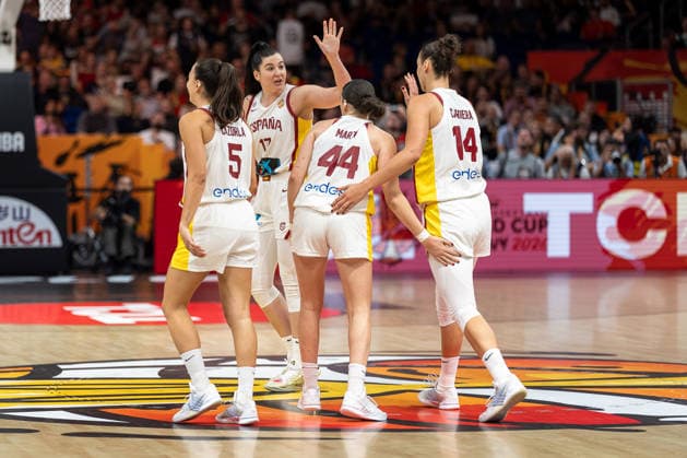 Megan Gustafson (Spain), 17, Iyana Martin (Spain), 44, Maite Cazorla (Spain), 05, Raquel Carrera (Spain), 14, celebrating, GER, Spain vs. Germany, Basketball, 2026 FIBA Women’s World Cup, Third-Place Game, September 13, 2026, GER, Spain vs. Germany, Basketball, 2026 FIBA Women’s World Cup, Third-Place Game, September 13, 2026, Berlin Copyright: xEibner-Pressefoto MaxxVincenx EP_MVN