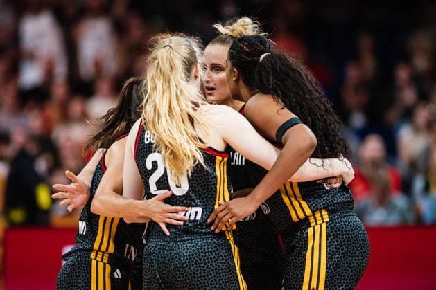 FIBA Women’s Basketball World Cup 2026: Spain vs. Germany, September 13, 2026. The German team celebrates in a circle: Frieda Bühner (Germany, 20), Britta Daub (Germany, 19), Nyara Sabally (Germany, 8), Leonie Fiebich (Germany, 13), Lina Sontag (Germany, 24), basketball, FIBA Women’s Basketball World Cup 2026, Final Phase, 3rd-place game: Spain vs. Germany on September 13, 2026, at the Uber Arena, Berlin Copyright: xBEAUTIFULxSPORTS Tonhäuserx