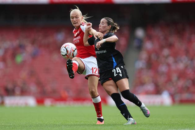 Arsenal gegen Palace Women, 13. September 2026, London, Barclays Women’s Super League, Fußball, Arsenal gegen Crystal Palace Women, Frida Maanum von Arsenal und Shanade Hopcroft von Crystal Palace, Foto: Charlotte Wilson, Offside, London, Großbritannien Copyright: xCharlottexWilsonx xOffsidexOffside
