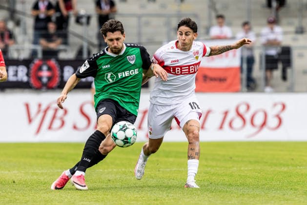 VfB Stuttgart II vs. SC Preussen Münster, Soccer, 3. Liga, Matchday 5, WIRmachenDRUCK Arena Großaspach, September 13, 2026, Referee: Charalambos Makridis, SC Preussen Münster, 14, Nicolas Sessa, VfB Stuttgart II, 10 VfB Stuttgart II vs. SC Preussen Münster, Soccer, 3rd Division, Matchday 5, WIRmachenDRUCK Arena Großaspach, September 26, 2013. Photo by Lucca Fundel, Großaspach, WIRmachenDRUCK Arena, Baden-Württemberg, Germany