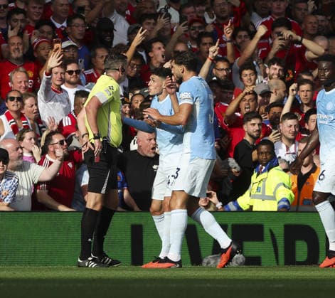Manchester United, ManU v Manchester City, FA Premier League 13.09.26 Manchester United v Manchester City, FA Premier League Bradley Ormesher The Times Phil Foden of Manchester City shown Red Card by Referee Michael Oilver after he lashed out at Bruno Fernandez of Manchester United  Copyright: xBradleyxOrmesherx NINTCHDBPICT001108129965