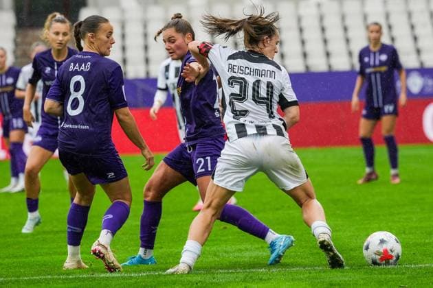Women s Soccer in Essen ** FOR EDITORIAL PURPOSES ONLY ** ** EDITORIAL USE ONLY ** p Antonia Baaß and Lia Henkelmann of SGS Essen in a match against Stefanie Reischmann of Ingolstadt The match between SGS Essen and FC Ingolstadt 04 ended in a 1–1 draw on September 13, 2026, at the Essen Stadium at Hafenstraße 97a Michael Gohl FUNKE Photo Services p Sports Germany North Rhine-Westphalia Essen Copyright MichaelxGohl Copyright: MichaelxGohl doc87l3xulubeo17ese7v04 ,EDITORIAL USE ONLY Copyright: MichaelxGohl