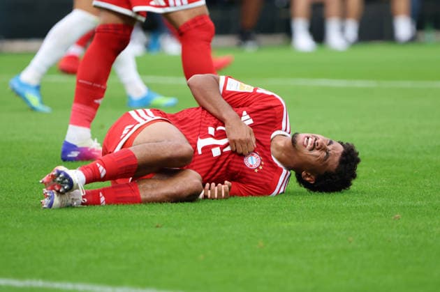 September 13, 2026, Soccer, Men s, Bundesliga 1, 2026–2027 Season, SV 07 Elversberg vs. FC Bayern Munich, Nathaniel Brown (FC Bayern Munich) injured at the Ursapharm Arena an der Kaiserlinde in Elversberg, Saarland, Germany (DEU) Copyright: xFabianxKleerx