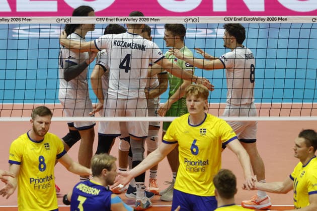 VOLLEYBALL - CEV Eurovolley Men - CEV Eurovolley 2026 - Preliminary Pool - Slovenia vs. Sweden Photo by IPA ABACAPRESS.COM88487502 - The Slovenian team celebrates after scoring during the CEV Enel EuroVolley 2026 match between Slovenia and Sweden at PalaPanini on September 13, 2026, in Modena, Italy. Modena Italy  Copyright: xIPAxSport ABACAx